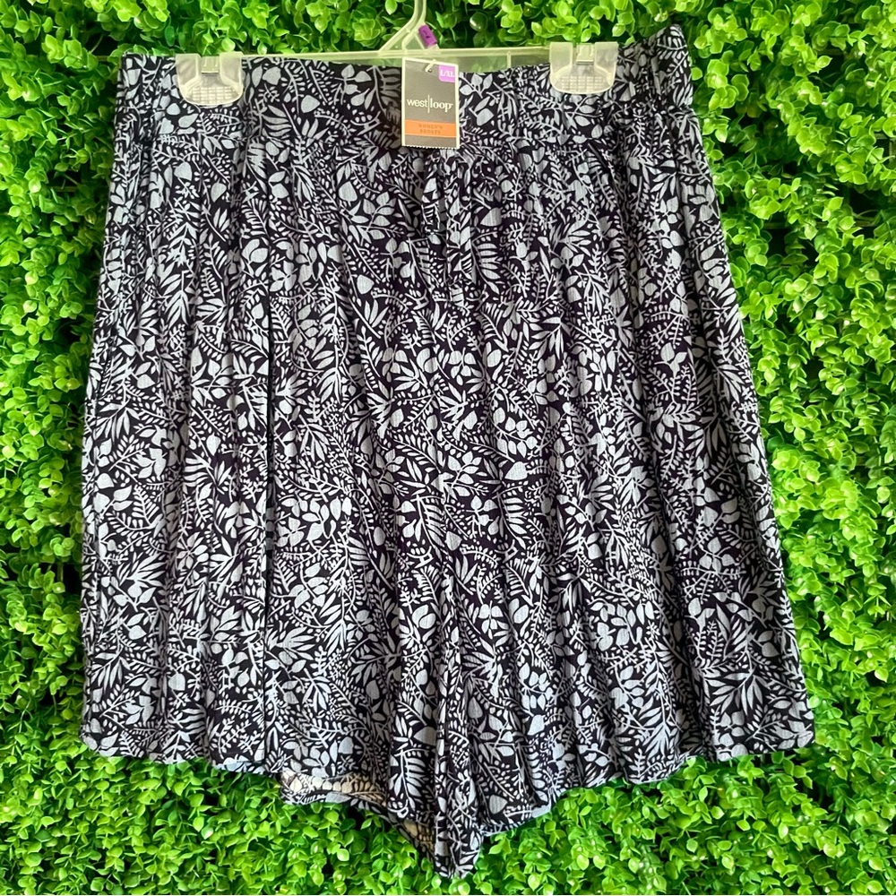 West Loop Size L/XL Blue & Black Floral Palazzo Shorts NWT Summer Resort Wear - Picture 3 of 11